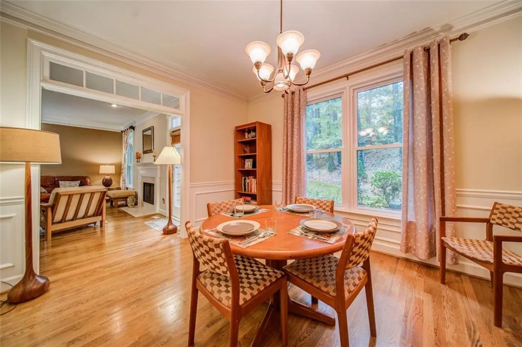 7155 Roswell Road Unit 14, Sandy Springs, Georgia 30328, 2 Bedrooms Bedrooms, ,2 BathroomsBathrooms,Residential,Sold,7155 Roswell Road Unit 14,7136783