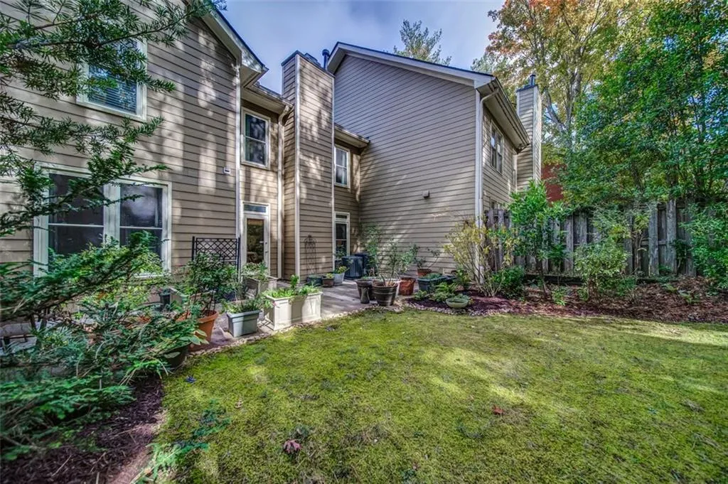 7155 Roswell Road Unit 14, Sandy Springs, Georgia 30328, 2 Bedrooms Bedrooms, ,2 BathroomsBathrooms,Residential,Sold,7155 Roswell Road Unit 14,7136783