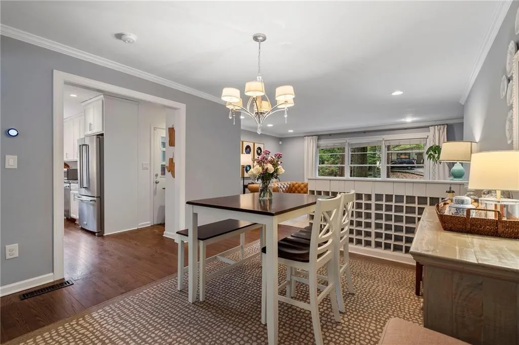 2086 Lenox Road Ne, Atlanta, Georgia 30324, 3 Bedrooms Bedrooms, ,2 BathroomsBathrooms,Residential,For Sale,2086 Lenox Road Ne,7646234