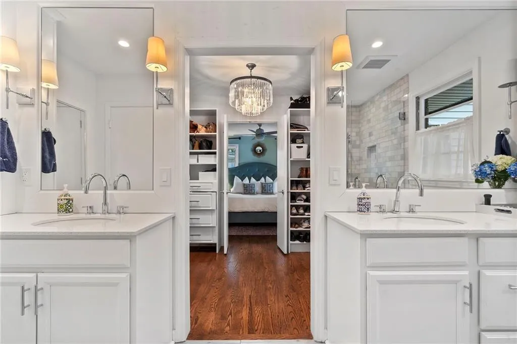 2086 Lenox Road Ne, Atlanta, Georgia 30324, 3 Bedrooms Bedrooms, ,2 BathroomsBathrooms,Residential,For Sale,2086 Lenox Road Ne,7646234