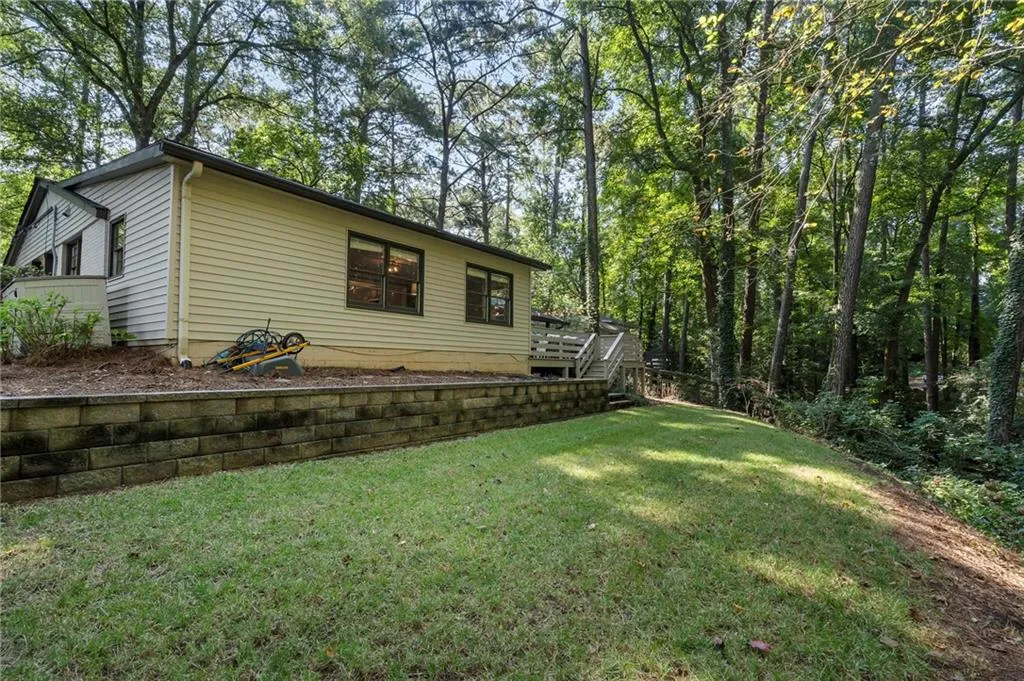 2086 Lenox Road Ne, Atlanta, Georgia 30324, 3 Bedrooms Bedrooms, ,2 BathroomsBathrooms,Residential,For Sale,2086 Lenox Road Ne,7646234