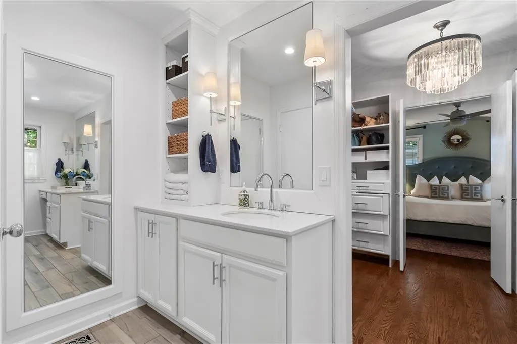 2086 Lenox Road Ne, Atlanta, Georgia 30324, 3 Bedrooms Bedrooms, ,2 BathroomsBathrooms,Residential,For Sale,2086 Lenox Road Ne,7646234