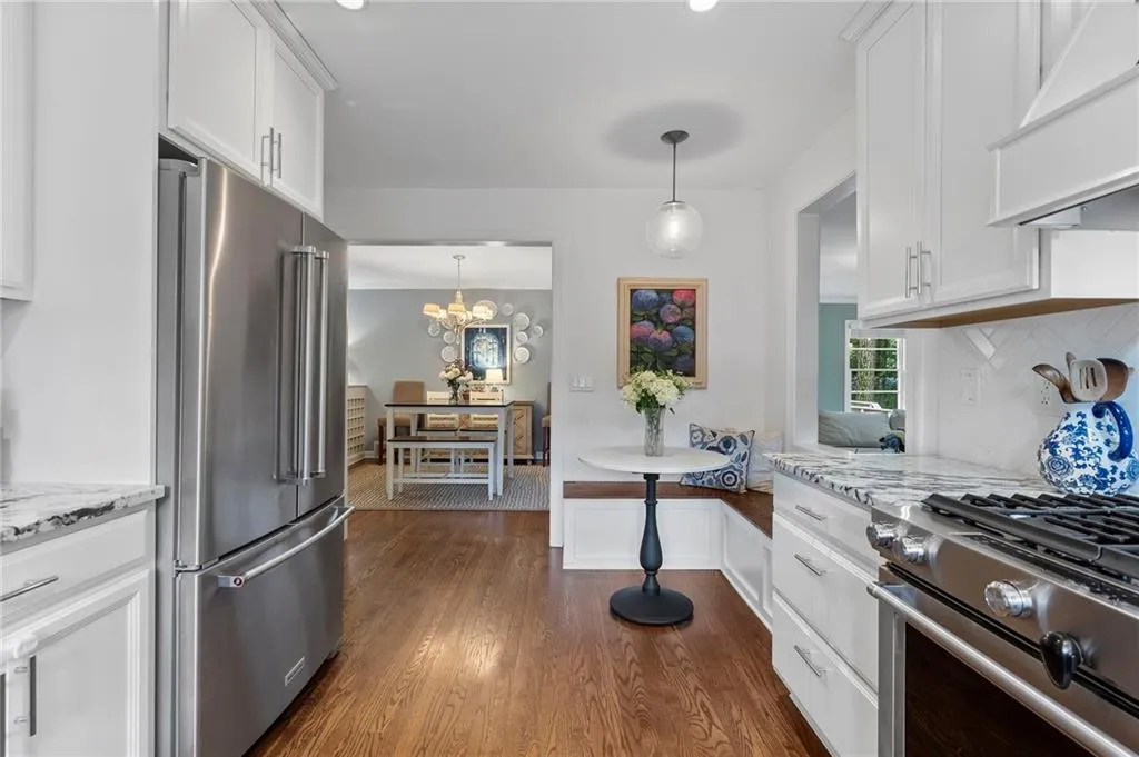 2086 Lenox Road Ne, Atlanta, Georgia 30324, 3 Bedrooms Bedrooms, ,2 BathroomsBathrooms,Residential,For Sale,2086 Lenox Road Ne,7646234