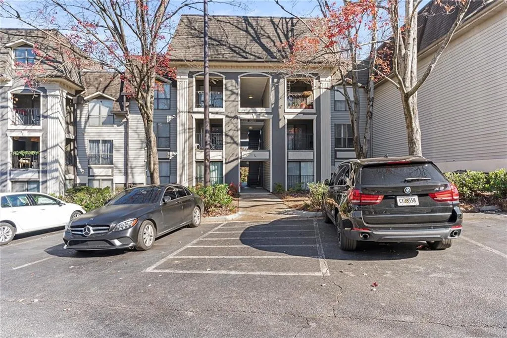 2657 Lenox Road Ne Unit L 163, Atlanta, Georgia 30324, 1 Bedroom Bedrooms, 0 ,1 BathroomBathrooms,Residential,For Sale,2657 Lenox Road Ne Unit L 163,7681085