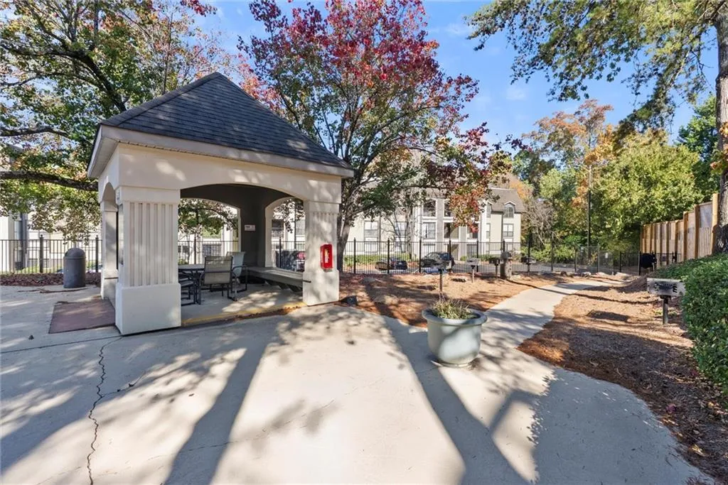 2657 Lenox Road Ne Unit L 163, Atlanta, Georgia 30324, 1 Bedroom Bedrooms, 0 ,1 BathroomBathrooms,Residential,For Sale,2657 Lenox Road Ne Unit L 163,7681085