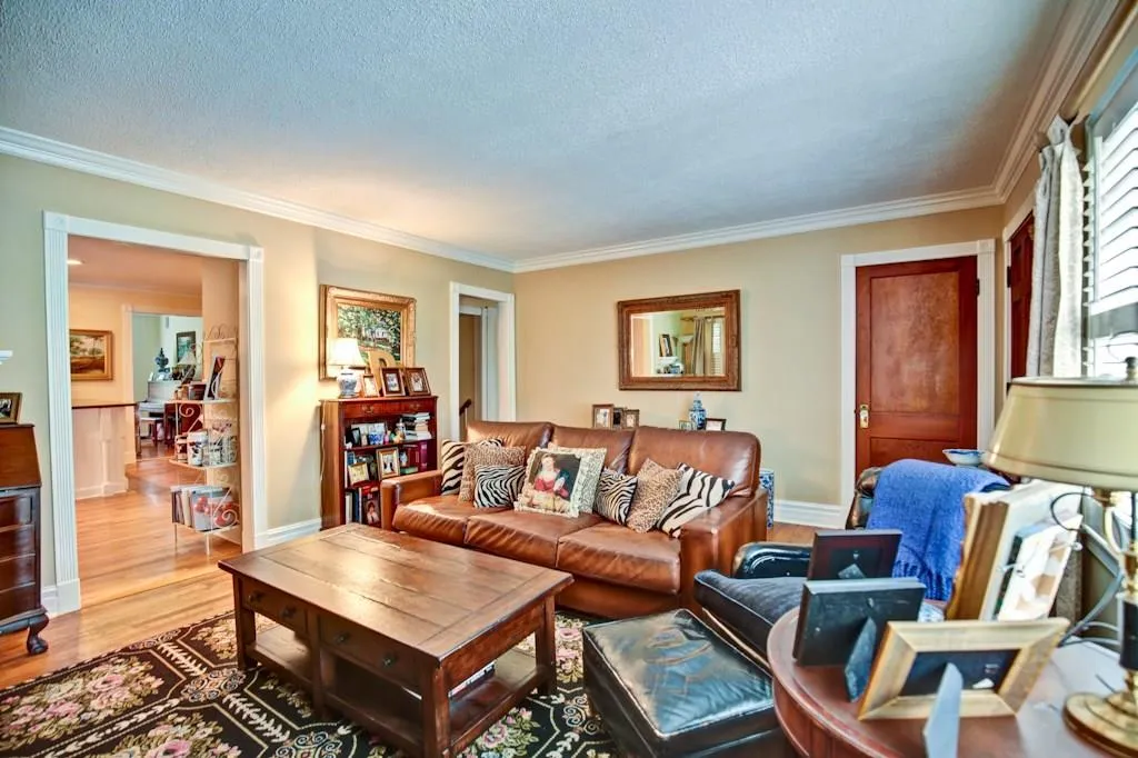 2049 Cottage Lane Nw, Atlanta, Georgia 30318, 2 Bedrooms Bedrooms, ,1 BathroomBathrooms,Residential,Sold,2049 Cottage Lane Nw,5726789