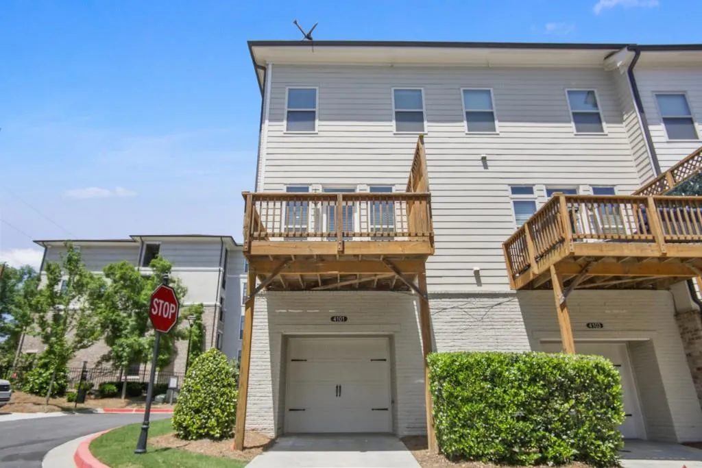 4101 Township Parkway, Atlanta, Georgia 30342, 2 Bedrooms Bedrooms, ,2 BathroomsBathrooms,Residential,Sold,4101 Township Parkway,6881791