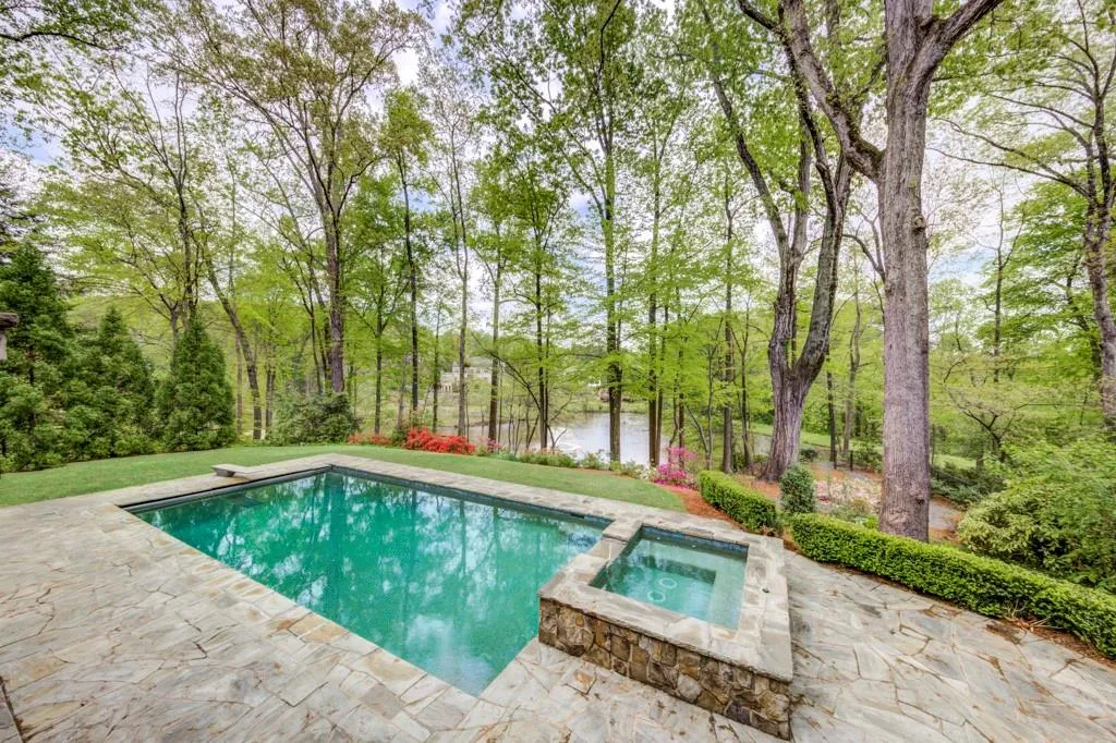 5071 Greenpine Drive, Atlanta, Georgia 30342, 6 Bedrooms Bedrooms, ,6 BathroomsBathrooms,Residential,Sold,5071 Greenpine Drive,7034333