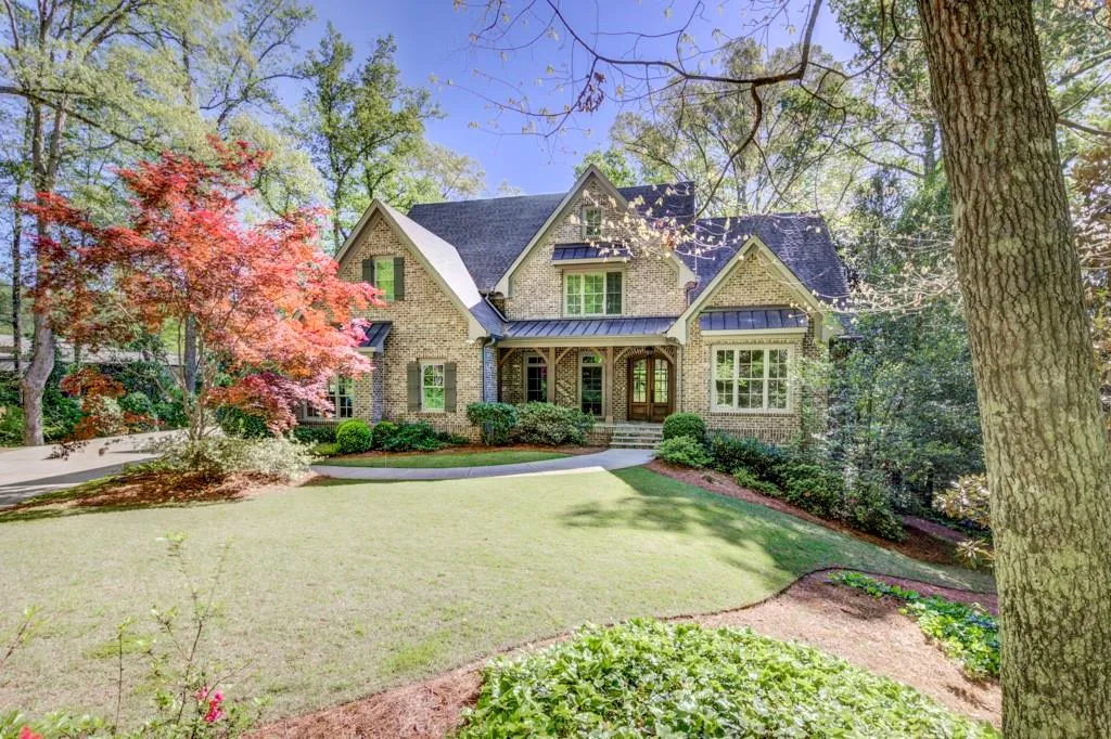 5071 Greenpine Drive, Atlanta, Georgia 30342, 6 Bedrooms Bedrooms, ,6 BathroomsBathrooms,Residential,Sold,5071 Greenpine Drive,7034333