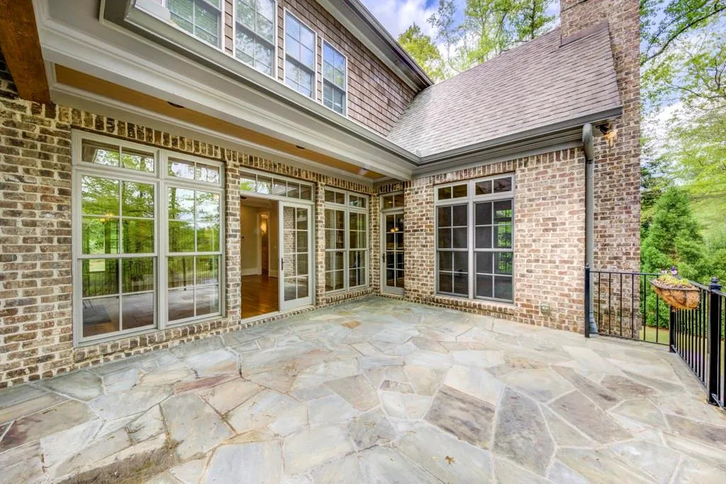 5071 Greenpine Drive, Atlanta, Georgia 30342, 6 Bedrooms Bedrooms, ,6 BathroomsBathrooms,Residential,Sold,5071 Greenpine Drive,7034333