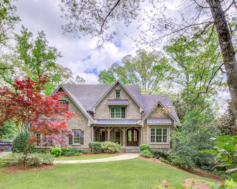 5071 Greenpine Drive, Atlanta, Georgia 30342, 6 Bedrooms Bedrooms, ,6 BathroomsBathrooms,Residential,Sold,5071 Greenpine Drive,7034333