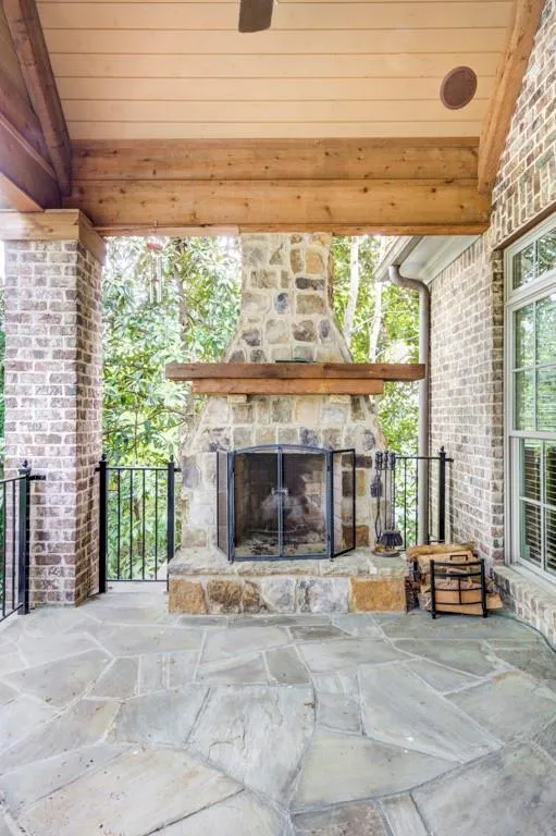 5071 Greenpine Drive, Atlanta, Georgia 30342, 6 Bedrooms Bedrooms, ,6 BathroomsBathrooms,Residential,Sold,5071 Greenpine Drive,7034333