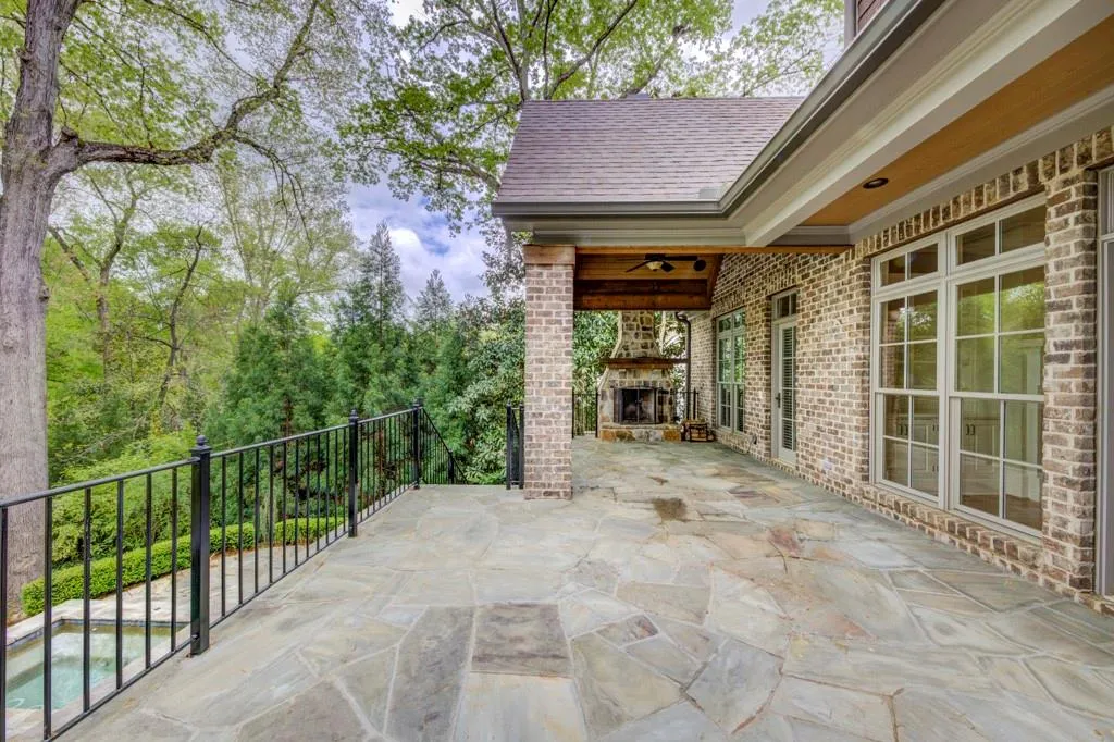 5071 Greenpine Drive, Atlanta, Georgia 30342, 6 Bedrooms Bedrooms, ,6 BathroomsBathrooms,Residential,Sold,5071 Greenpine Drive,7034333