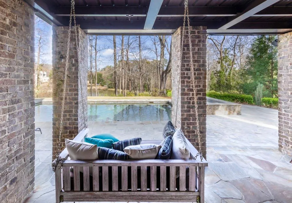 5071 Greenpine Drive, Atlanta, Georgia 30342, 6 Bedrooms Bedrooms, ,6 BathroomsBathrooms,Residential,Sold,5071 Greenpine Drive,7034333