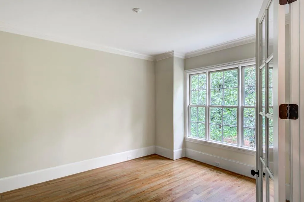 5071 Greenpine Drive, Atlanta, Georgia 30342, 6 Bedrooms Bedrooms, ,6 BathroomsBathrooms,Residential,Sold,5071 Greenpine Drive,7034333