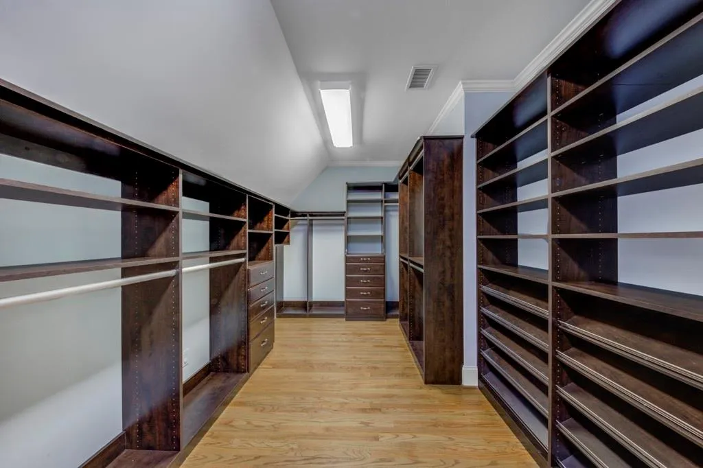 5071 Greenpine Drive, Atlanta, Georgia 30342, 6 Bedrooms Bedrooms, ,6 BathroomsBathrooms,Residential,Sold,5071 Greenpine Drive,7034333