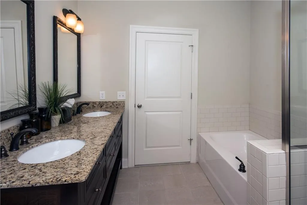 901 Abernathy Road Unit 6170, Atlanta, Georgia 30328, 2 Bedrooms Bedrooms, ,2 BathroomsBathrooms,Residential,Sold,901 Abernathy Road Unit 6170,5935351