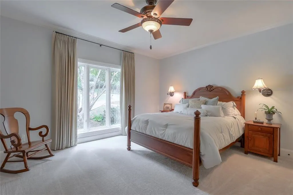 420 Overview Drive, Sandy Springs, Georgia 30327, 4 Bedrooms Bedrooms, ,3 BathroomsBathrooms,Residential,Sold,420 Overview Drive,6729190