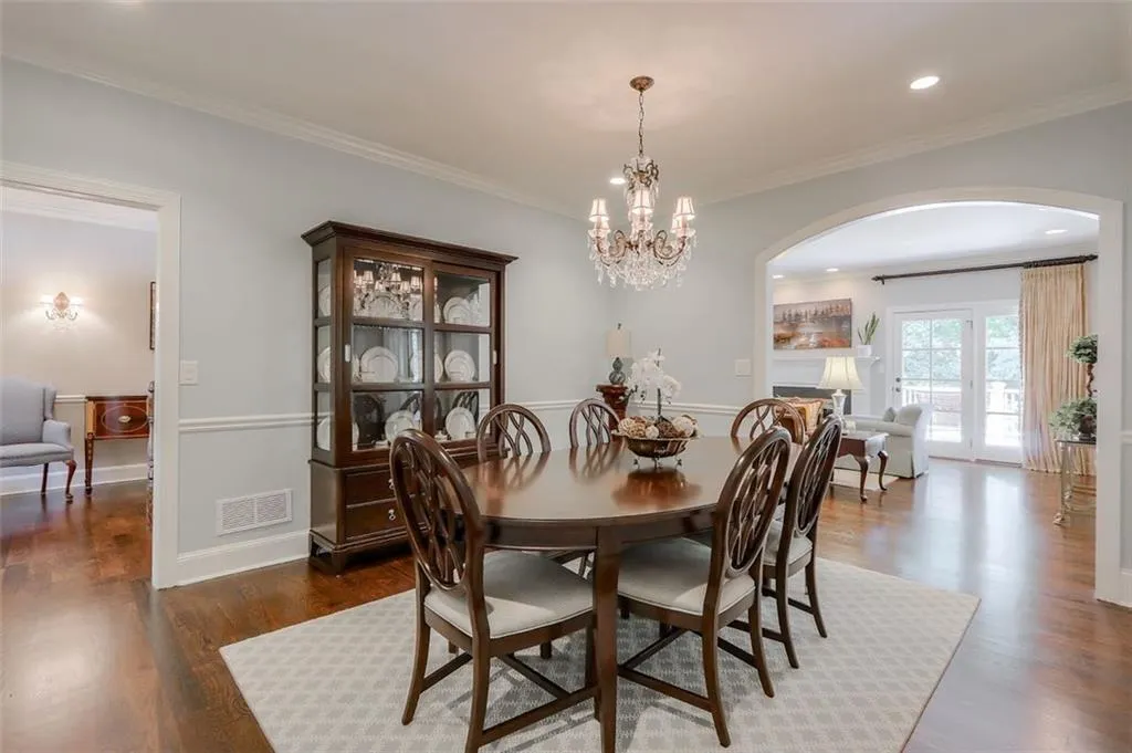420 Overview Drive, Sandy Springs, Georgia 30327, 4 Bedrooms Bedrooms, ,3 BathroomsBathrooms,Residential,Sold,420 Overview Drive,6729190