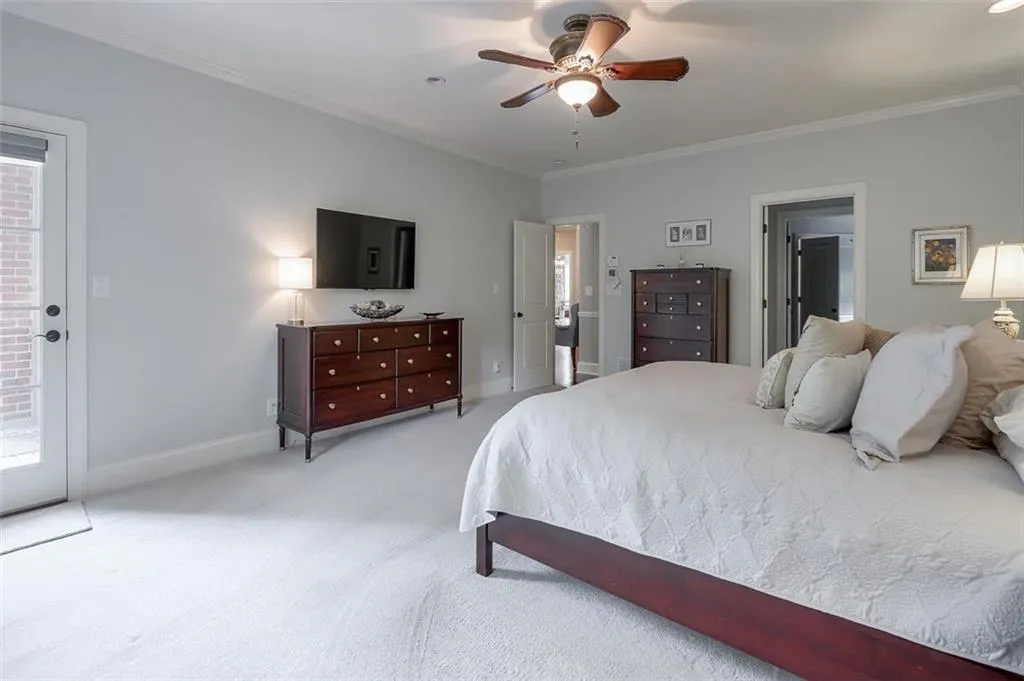 420 Overview Drive, Sandy Springs, Georgia 30327, 4 Bedrooms Bedrooms, ,3 BathroomsBathrooms,Residential,Sold,420 Overview Drive,6729190