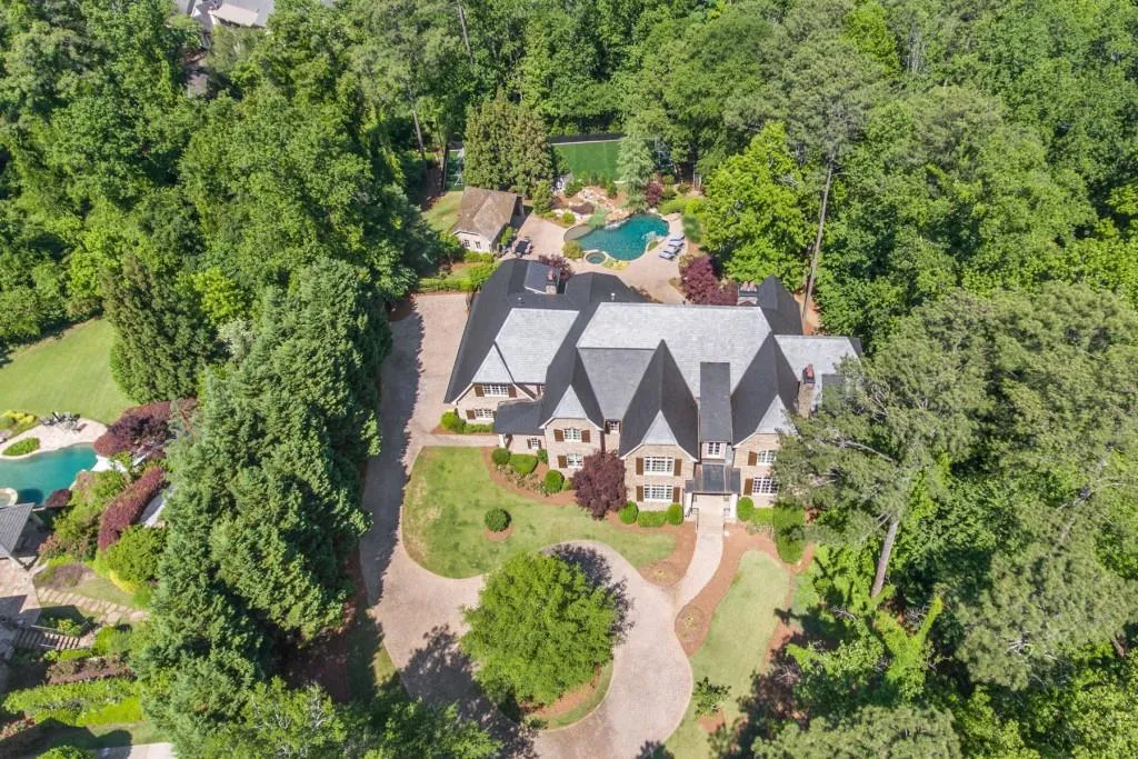 5220 Northside Drive Nw, Atlanta, Georgia 30327, 7 Bedrooms Bedrooms, ,8 BathroomsBathrooms,Residential,Sold,5220 Northside Drive Nw,5811823