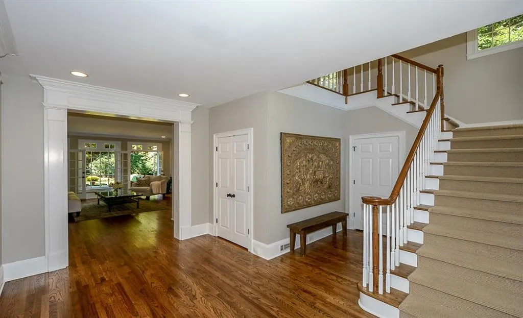 55 Wembley Lane, Sandy Springs, Georgia 30342, 5 Bedrooms Bedrooms, ,4 BathroomsBathrooms,Residential,Sold,55 Wembley Lane,5842757