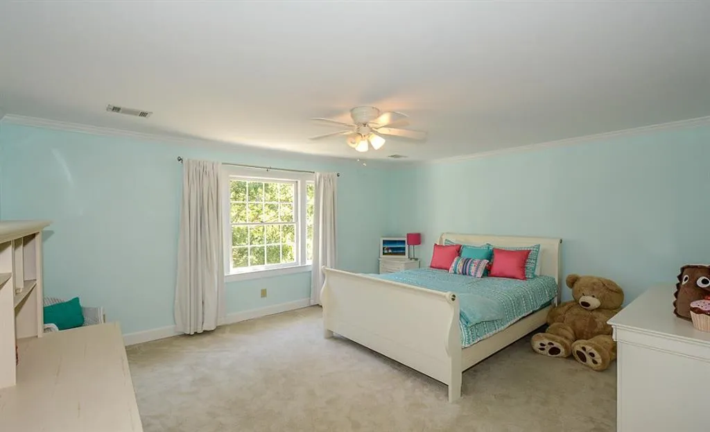 55 Wembley Lane, Sandy Springs, Georgia 30342, 5 Bedrooms Bedrooms, ,4 BathroomsBathrooms,Residential,Sold,55 Wembley Lane,5842757