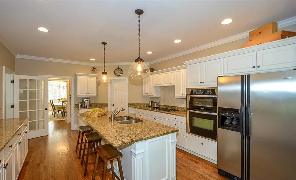 55 Wembley Lane, Sandy Springs, Georgia 30342, 5 Bedrooms Bedrooms, ,4 BathroomsBathrooms,Residential,Sold,55 Wembley Lane,5842757