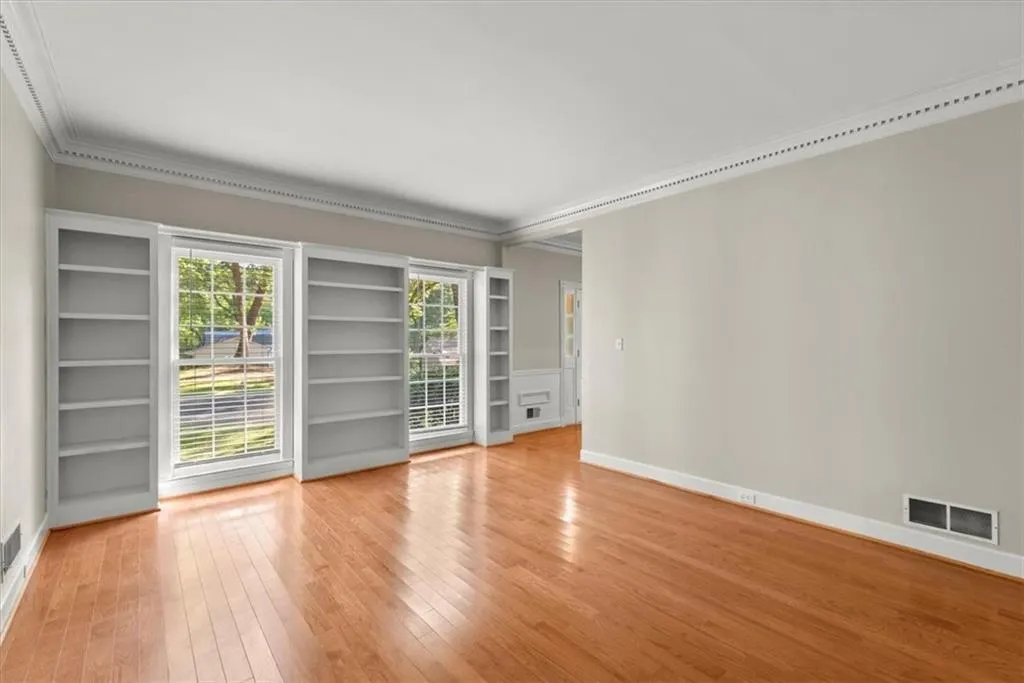 235 Mark Trail Nw, Sandy Springs, Georgia 30328, 4 Bedrooms Bedrooms, ,2 BathroomsBathrooms,Residential,Sold,235 Mark Trail Nw,7221470