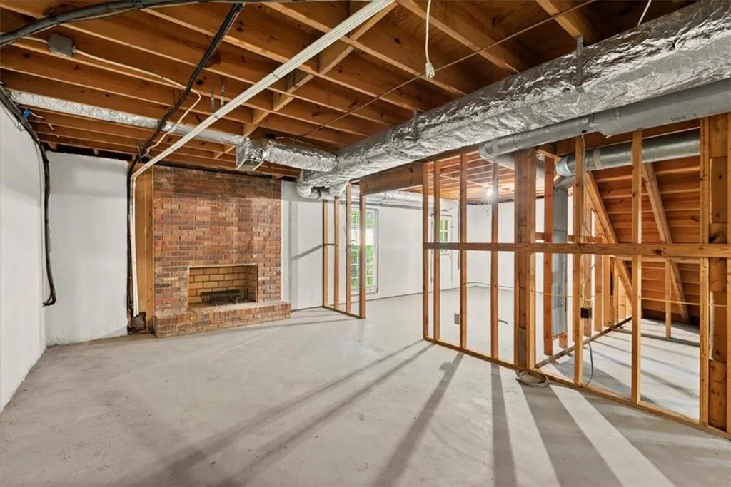 235 Mark Trail Nw, Sandy Springs, Georgia 30328, 4 Bedrooms Bedrooms, ,2 BathroomsBathrooms,Residential,Sold,235 Mark Trail Nw,7221470