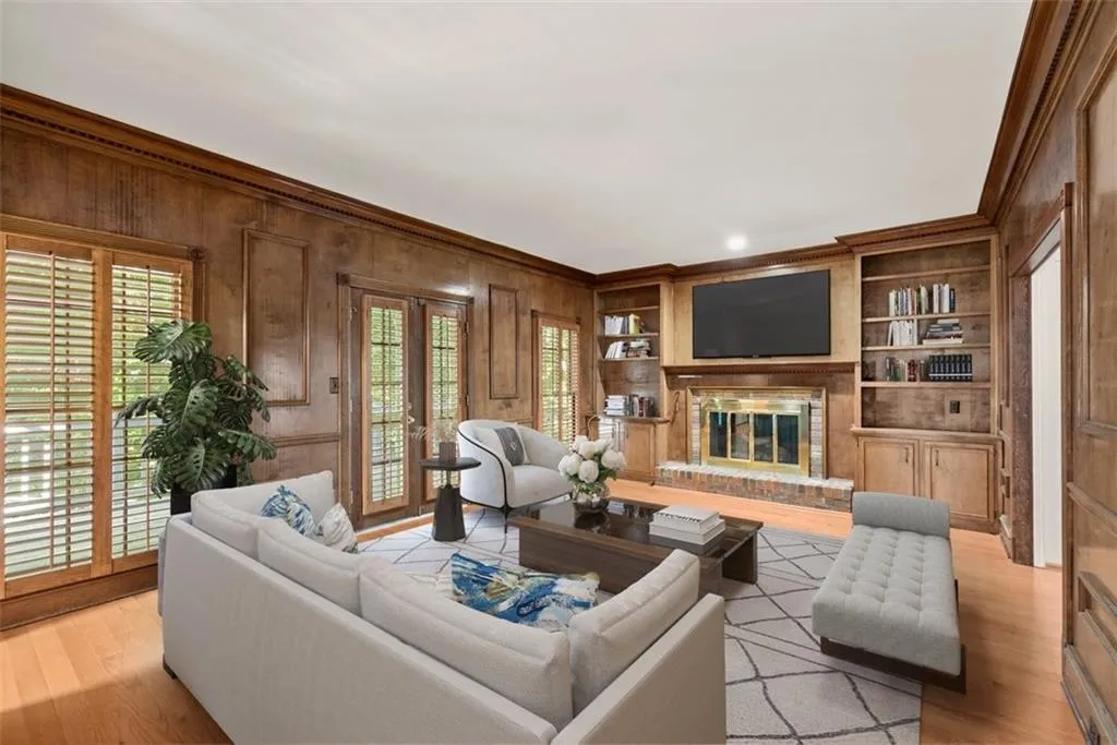 235 Mark Trail Nw, Sandy Springs, Georgia 30328, 4 Bedrooms Bedrooms, ,2 BathroomsBathrooms,Residential,Sold,235 Mark Trail Nw,7221470