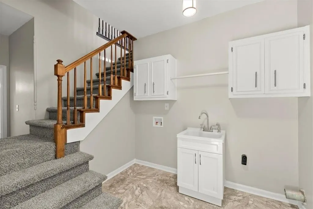 235 Mark Trail Nw, Sandy Springs, Georgia 30328, 4 Bedrooms Bedrooms, ,2 BathroomsBathrooms,Residential,Sold,235 Mark Trail Nw,7221470