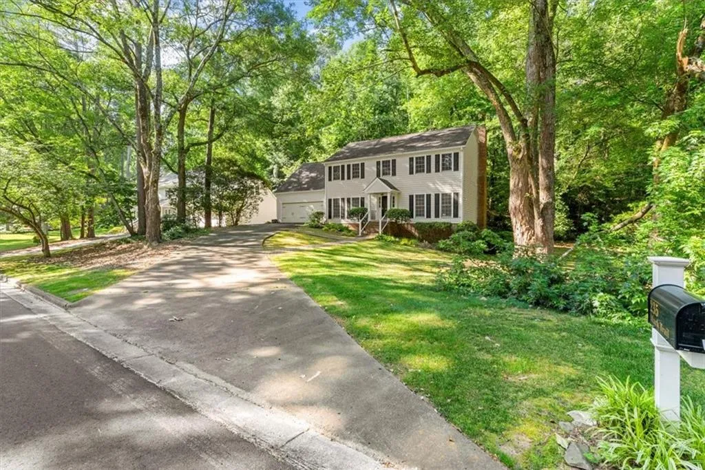 235 Mark Trail Nw, Sandy Springs, Georgia 30328, 4 Bedrooms Bedrooms, ,2 BathroomsBathrooms,Residential,Sold,235 Mark Trail Nw,7221470