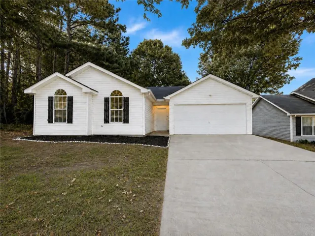 2490 Rambling Way, Lithonia, Georgia 30058