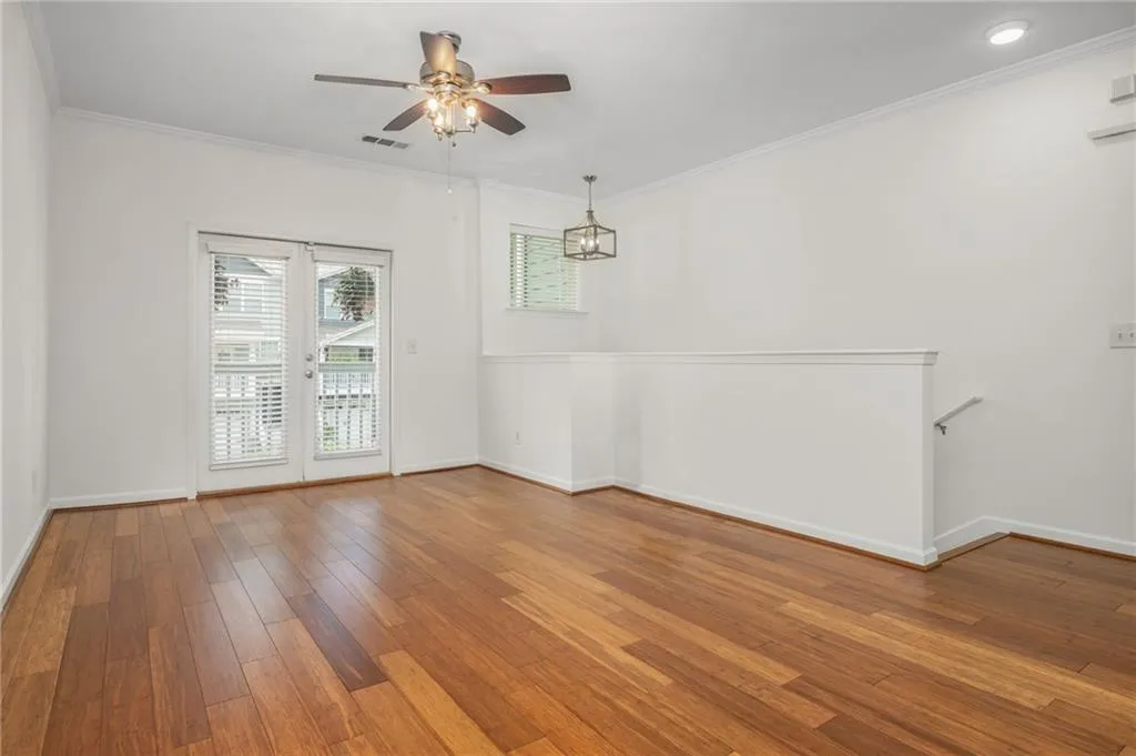 1100 Liberty Parkway Nw Unit 403, Atlanta, Georgia 30318, 3 Bedrooms Bedrooms, ,3 BathroomsBathrooms,Residential,For Sale,1100 Liberty Parkway Nw Unit 403,7630465