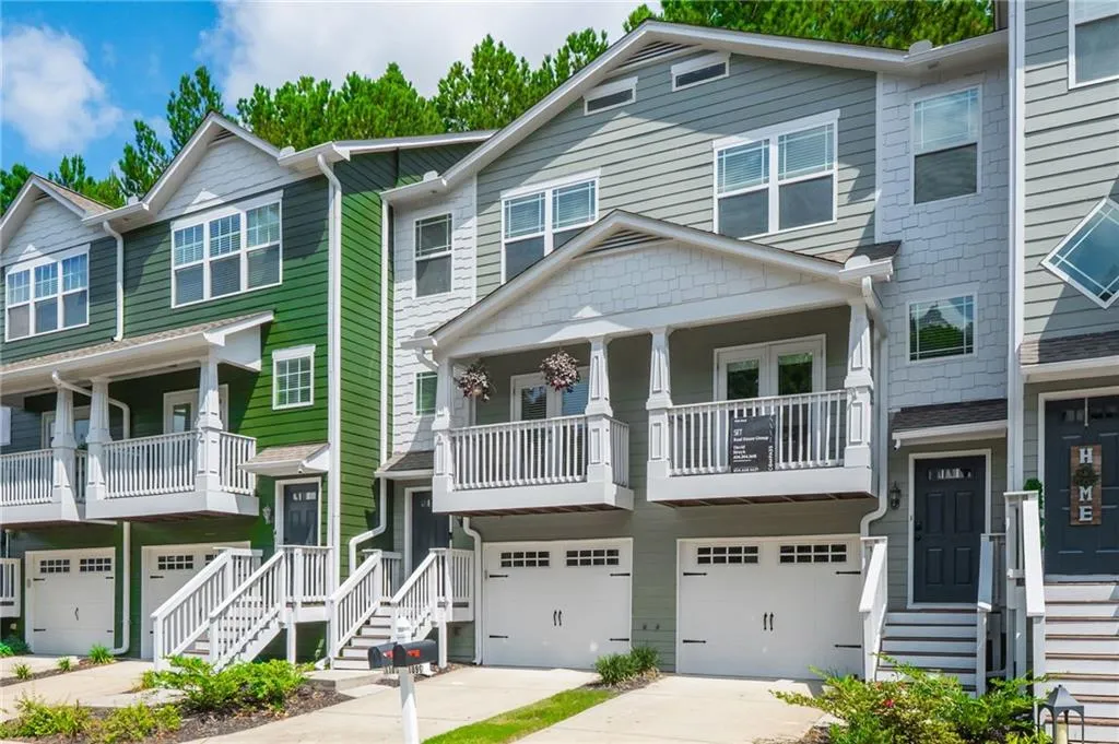 1100 Liberty Parkway Nw Unit 403, Atlanta, Georgia 30318, 3 Bedrooms Bedrooms, ,3 BathroomsBathrooms,Residential,For Sale,1100 Liberty Parkway Nw Unit 403,7630465