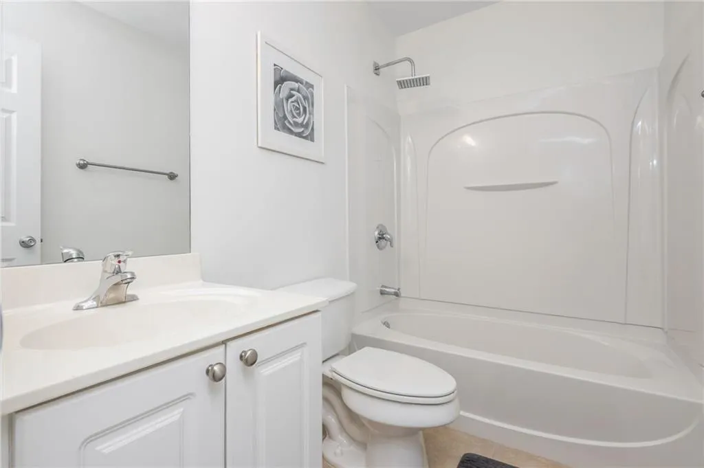 1100 Liberty Parkway Nw Unit 403, Atlanta, Georgia 30318, 3 Bedrooms Bedrooms, ,3 BathroomsBathrooms,Residential,For Sale,1100 Liberty Parkway Nw Unit 403,7630465