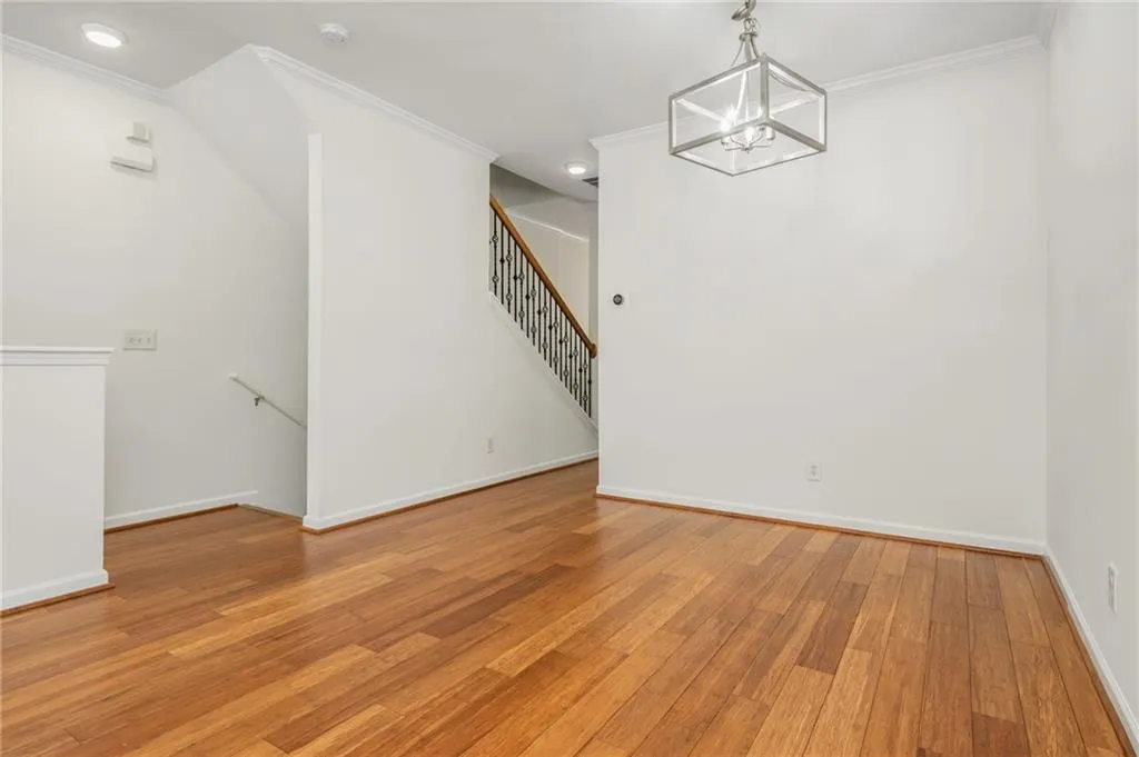1100 Liberty Parkway Nw Unit 403, Atlanta, Georgia 30318, 3 Bedrooms Bedrooms, ,3 BathroomsBathrooms,Residential,For Sale,1100 Liberty Parkway Nw Unit 403,7630465