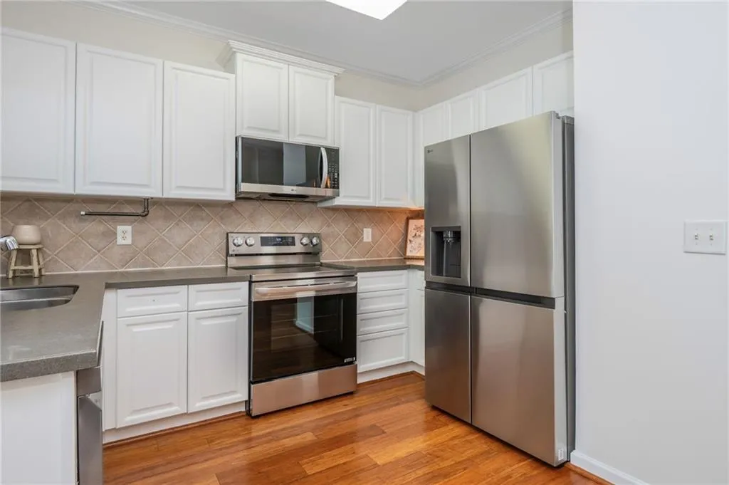 1100 Liberty Parkway Nw Unit 403, Atlanta, Georgia 30318, 3 Bedrooms Bedrooms, ,3 BathroomsBathrooms,Residential,For Sale,1100 Liberty Parkway Nw Unit 403,7630465