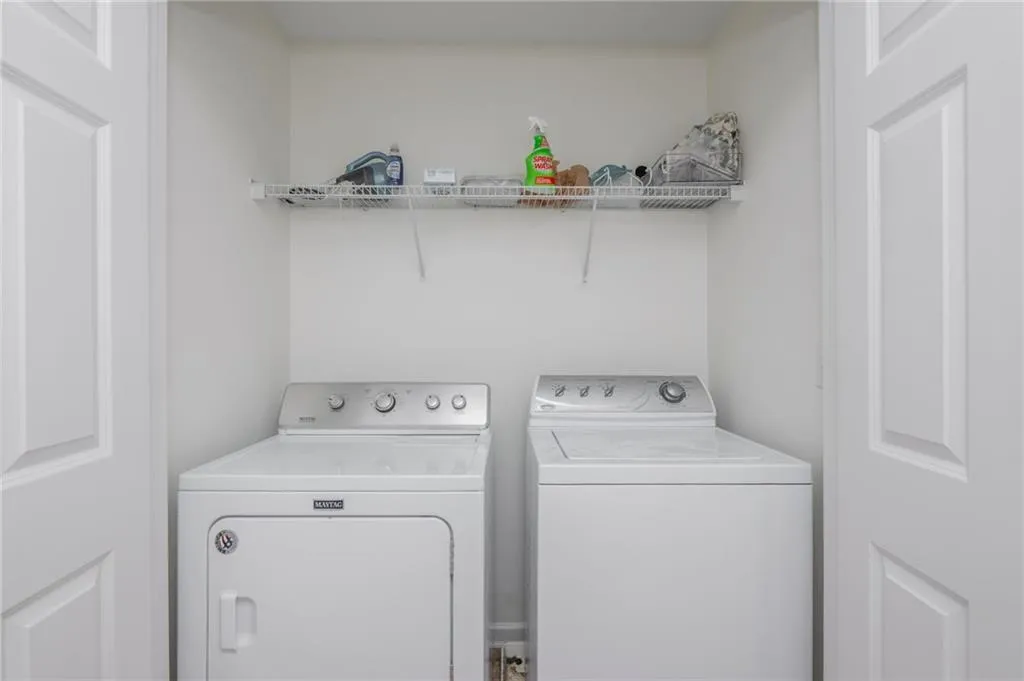 1100 Liberty Parkway Nw Unit 403, Atlanta, Georgia 30318, 3 Bedrooms Bedrooms, ,3 BathroomsBathrooms,Residential,For Sale,1100 Liberty Parkway Nw Unit 403,7630465