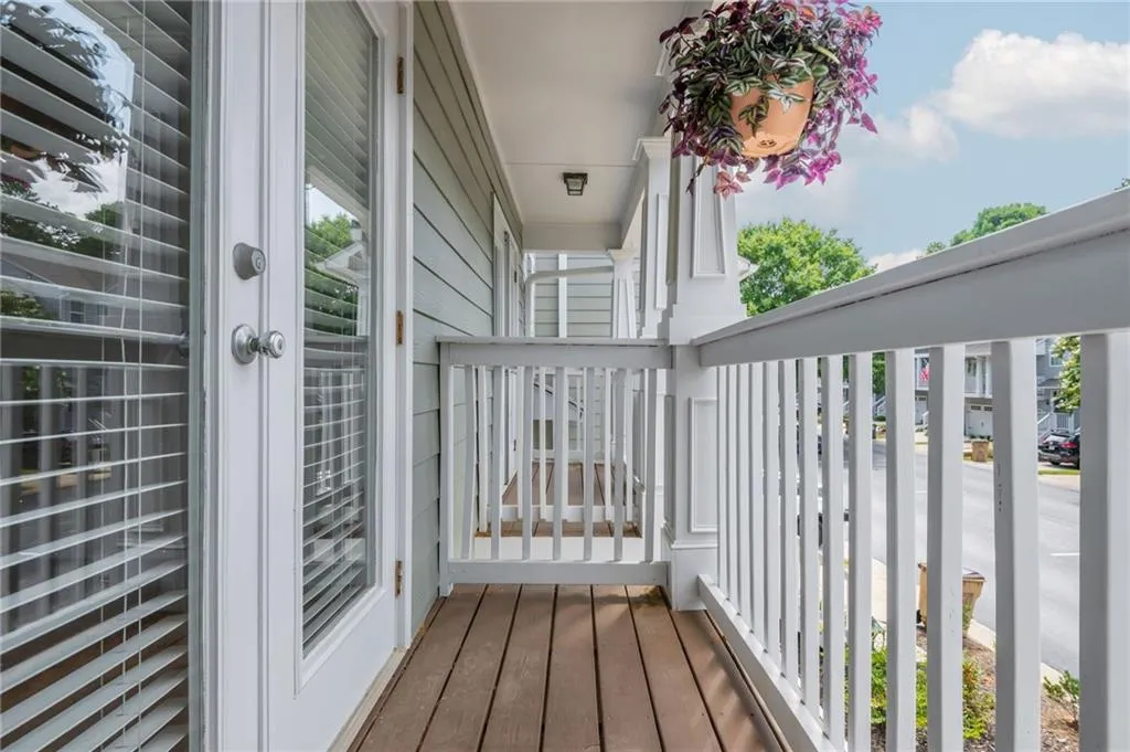 1100 Liberty Parkway Nw Unit 403, Atlanta, Georgia 30318, 3 Bedrooms Bedrooms, ,3 BathroomsBathrooms,Residential,For Sale,1100 Liberty Parkway Nw Unit 403,7630465