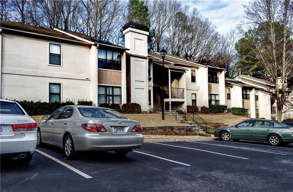 2202 Huntingdon Chase Unit 2202, Atlanta, Georgia 30350, 2 Bedrooms Bedrooms, ,2 BathroomsBathrooms,Residential,Sold,2202 Huntingdon Chase Unit 2202,5723434