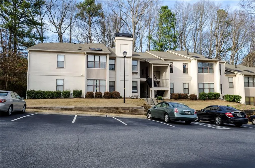 2202 Huntingdon Chase Unit 2202, Atlanta, Georgia 30350, 2 Bedrooms Bedrooms, ,2 BathroomsBathrooms,Residential,Sold,2202 Huntingdon Chase Unit 2202,5723434