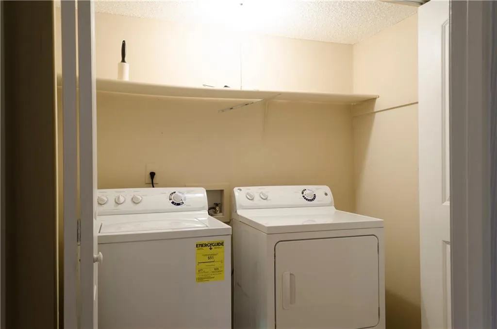 2202 Huntingdon Chase Unit 2202, Atlanta, Georgia 30350, 2 Bedrooms Bedrooms, ,2 BathroomsBathrooms,Residential,Sold,2202 Huntingdon Chase Unit 2202,5723434