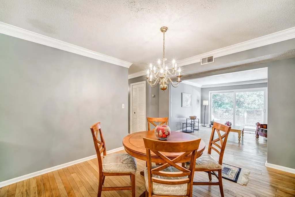 6851 Roswell Road Unit H34, Atlanta, Georgia 30382, 2 Bedrooms Bedrooms, ,2 BathroomsBathrooms,Residential,Sold,6851 Roswell Road Unit H34,6818171