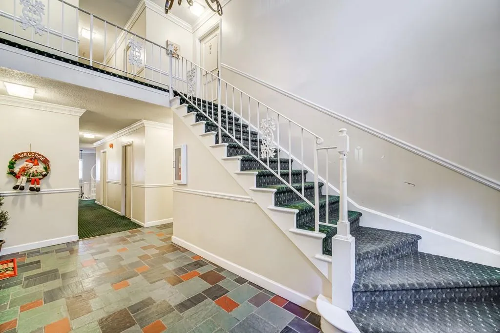 6851 Roswell Road Unit H34, Atlanta, Georgia 30382, 2 Bedrooms Bedrooms, ,2 BathroomsBathrooms,Residential,Sold,6851 Roswell Road Unit H34,6818171