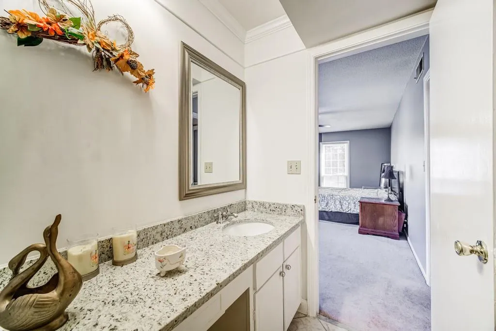 6851 Roswell Road Unit H34, Atlanta, Georgia 30382, 2 Bedrooms Bedrooms, ,2 BathroomsBathrooms,Residential,Sold,6851 Roswell Road Unit H34,6818171