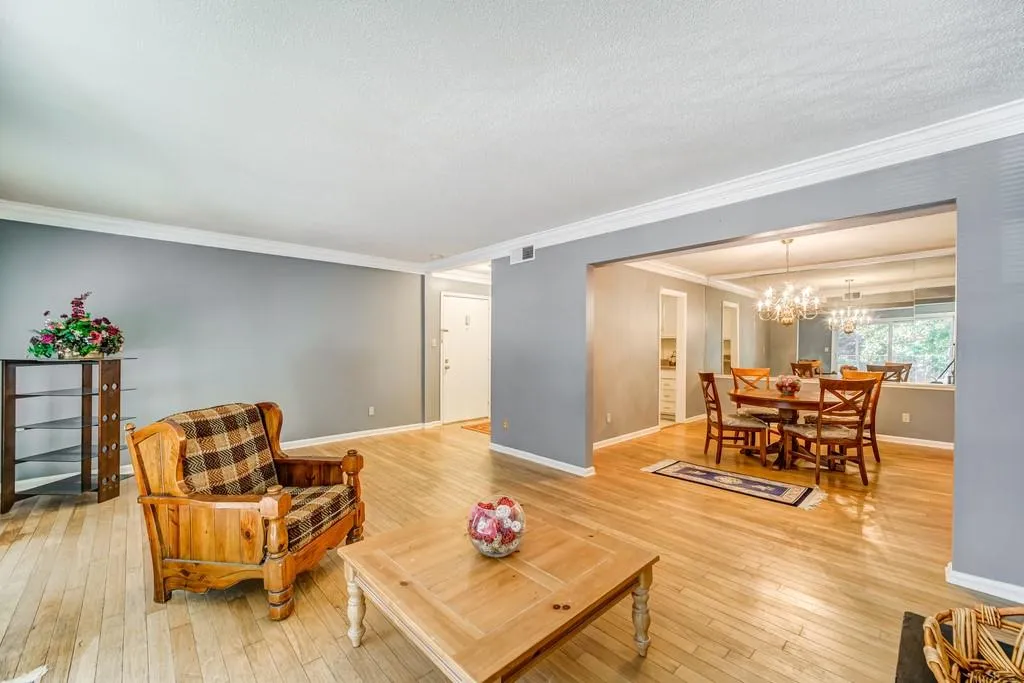 6851 Roswell Road Unit H34, Atlanta, Georgia 30382, 2 Bedrooms Bedrooms, ,2 BathroomsBathrooms,Residential,Sold,6851 Roswell Road Unit H34,6818171