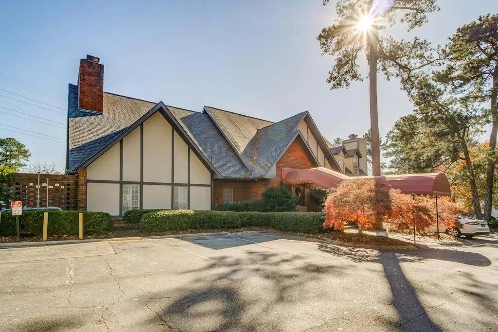 6851 Roswell Road Unit H34, Atlanta, Georgia 30382, 2 Bedrooms Bedrooms, ,2 BathroomsBathrooms,Residential,Sold,6851 Roswell Road Unit H34,6818171
