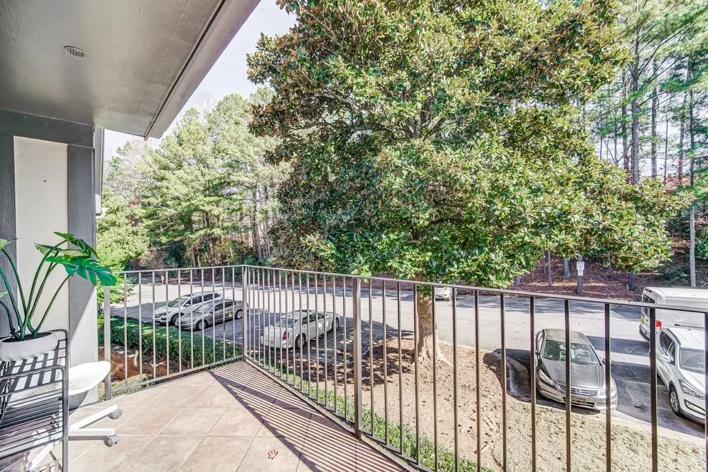 6851 Roswell Road Unit H34, Atlanta, Georgia 30382, 2 Bedrooms Bedrooms, ,2 BathroomsBathrooms,Residential,Sold,6851 Roswell Road Unit H34,6818171